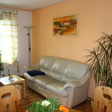 Ferienwohnung, Struppen, Cleaning Included Struppen
